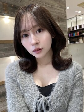 アイヴィ 表参道(IVY) 透明感カラー ココアグレージュ くびれミディアム【肥田亜沙美】