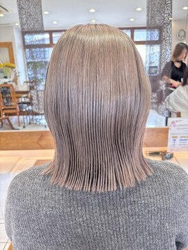 シエル ドゥ サワ(ciel de SAWA) 透け感◎春カラー×ミルクティーアッシュ×くびれ外ハネボブ