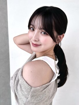コハク(kohak) 薄め前髪顔まわりレイヤーカットシースルー前髪ハッシュカット