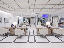 髪質改善 縮毛矯正専門　GALLARIA 栄店【ガレリアサカエテン】の雰囲気（一席ずつゆとりのある作りです♪）