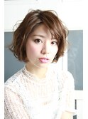 抜け感ウェービー束感小顔ショートボブ
