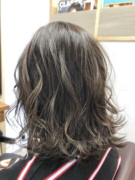 トゥーリ 筑紫野店(tuuli) tuuli / 切りっぱなし ロブ / 八谷昌直