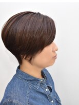 ヘアスタジオヘーフリヒ(HAIR STUDIO HoFLICH) 【ゴールデンショートボブ】