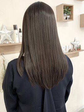 フォリア(Foria) 大人のツヤ感ロング