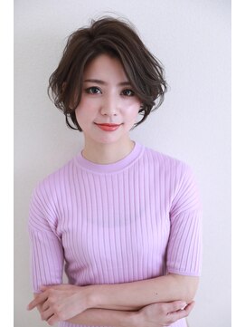 パシフィックダズールバトン(Pacific Dazzle baton) 大人女性に大人気!前下がりのショートボブ♪