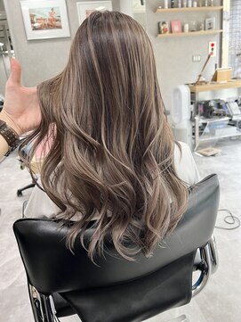 レディアル 大宮(REDEAL ope.) 【ハイライト】ベージュハイライトバレイヤージュ白髪ぼかし