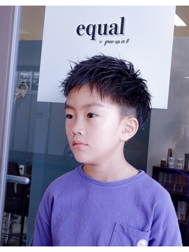 イコール(equal) ツーブロック刈り上げスパイキーショート