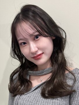 ユニコ(unico) 韓国風/レイヤー/小顔/前髪カット/髪質改善/グレージュ/透明感