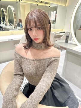 ロール 博多(Role) ブリーチハイトーンホワイトグレージュダブルカラーレイヤー博多