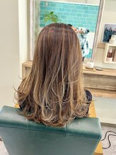 テト(teto) レイヤーカット/ハイライトダブルカラー/ブリーチ/宜野湾/浦添