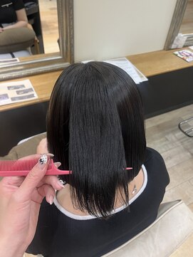 オリーブグレージュ