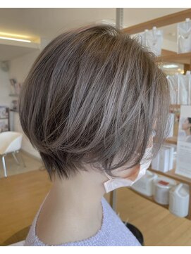 ネオヘアーバイヘアーシーク(neo hair by hair chic) ショートボブ×グレージュ
