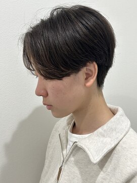 ヒュイル バイ ニアウ(Hwyl by Niau) メンズマッシュセンターパートスパイラルパーマニュアンスパーマ