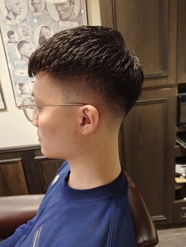 バレス 田町(BALES) [スキンフェード/ツイストスパイラル/田町]