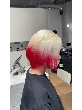 モニカ(MONIQA) ブロンド×レッド