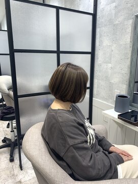 イーズ バイ インス(Yeeee.s by INCE) 白髪ぼかし/白髪改善カラー/ショート/透明感カラー/脱白髪染め