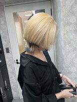 ワンズクロエ 原宿店(ONE's Chloe)&nbsp;くびれヘアアプリコットオレンジハイライトカラーブルーカラー