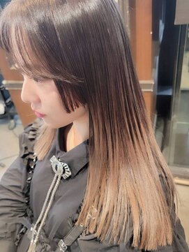 ブロック ジャポン(bloc japon) モードに魅せるナチュラルグラデーション ステップカット