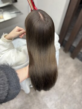 エミーバイモアムー(Emmie byMoremuu) 【あいり】オリーブグレージュ