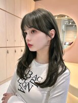 グロー 大宮(GLROW) レイヤーカット 顔まわりカット オリーブベージュ