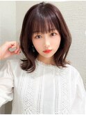 ミディアムレイヤーカットと似合わせ前髪で大人可愛い!