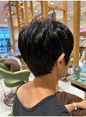 黒髪×ショート