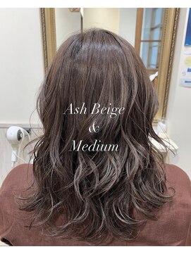 ヘアーズ ロッソ(hair's ROSSO) アッシュベージュ&ミディアム[30代40代50代]