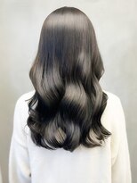 アッシュタカサキ(ash takasaki)&nbsp;20代30代艶感ウェーブ♪髪質改善カラー地毛風暗髪グレージュ