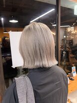 ノア(noa.)&nbsp;#シルバーベージュ×切りっぱなしボブ