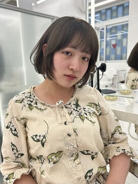 コア プラス 立川(COA PLUS) ボブでも可愛い！レイヤーカット×オリーブベージュ　立川
