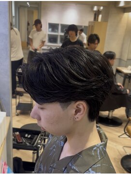 レイズ 名古屋駅(RAYS) 大流行!!毛流れセンターパート ニュアンスパーマM