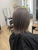 フリック(FLiC) グレージュカラー