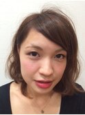 ラフなウェーブで大人セクシーなスタイル