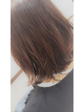 ローズ(Rose) 外ハネショート