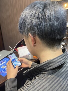 髪の美院 シャルマン ビューティー クリニック(Charmant Beauty Clinic) プラチナグレー