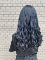 リア(Lia by KENJE)&nbsp;レイヤーロング　黒髪　透明感あるブルーブラック！