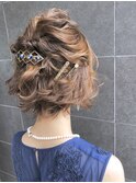 結婚式ヘアアレンジ　ショート　ハーフアップ