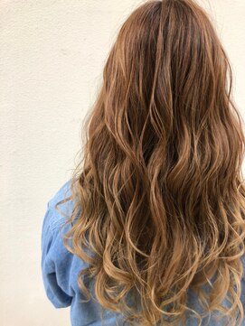 オーリーヘアー(Olliy hair) レイヤーロングブロンドカラーニュアンスカラー/30代40代50代