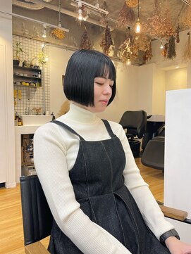 ローラン(Rollant.) 襟足ギリギリのコンパクトボブ