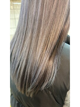 ジィップクリニカ(Zip clinica) ラベンダーグレージュ 担当-木村優伽