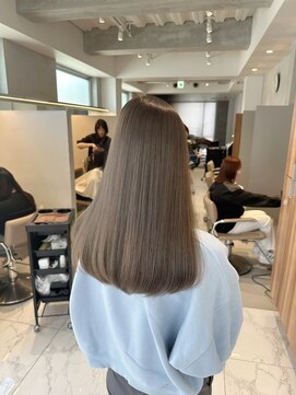 ガリカ 博多(Gallica) <入佐ひなの>ケアブリーチカラーでつくる透明感オリーブベージュ