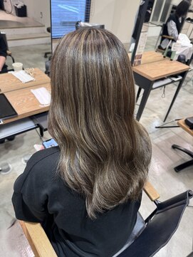 グランデュール 浜松小豆餅店(GRANDEUR) 透明感あふれるハイライトカラー