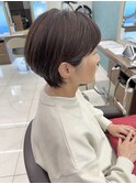 毛量多めでも大丈夫！耳掛けショートボブ
