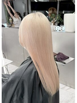 ヴァイス 新宿店(VAICE) white