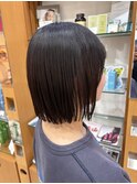 切りっぱなしストレートボブ