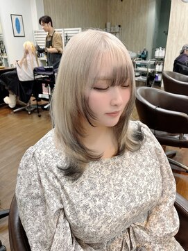 ルアナ 名古屋店(Luana) エンドカラーホワイトミルクティー