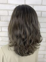 シシ 新宿(She 2.)&nbsp;赤みゼログレージュ コントラストハイライト