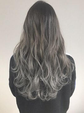 ラフィスヘアー ハーツ 松井山手店(La fith hair hearts) 【La fith】 ホワティートグレージュグラデーションスタイル