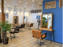 アグ ヘアー リベルテ 新潟女池店(Agu hair liberte)の雰囲気（こだわりが詰まった空間★リラックスしてお過ごしください。）