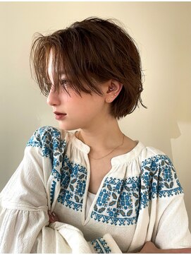 ベル 銀座並木通り店(Belle) 癖を生かしたボブとベージュカラー。